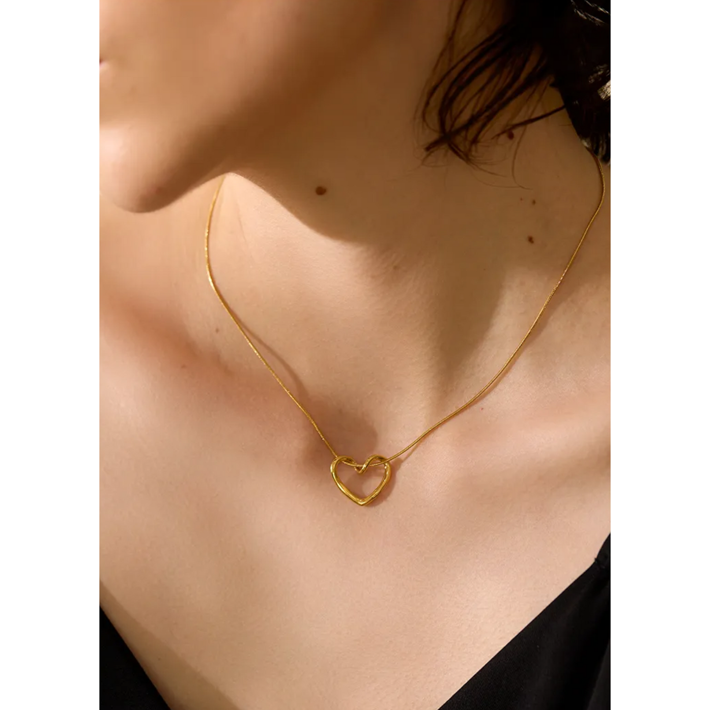 Water-Resistant 18K Gold Plated Collarbone Necklace with Hollow Heart