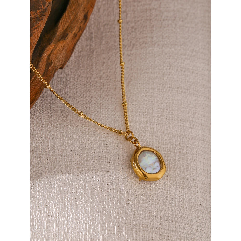 Water-Resistant 18K Gold Plated Choker with Freshwater Pearl Pendant