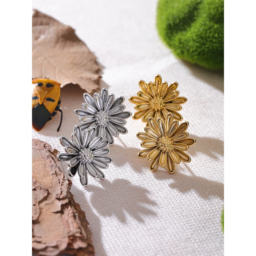 Water-Resistant 18K Gold Plated Chrysanthemum Daisy Flower Earrings