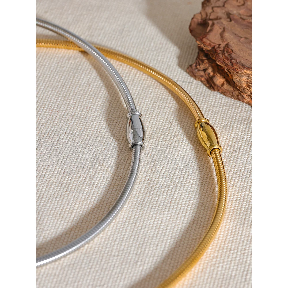 Water-Resistant 18K Gold Plated Simplicity Choker